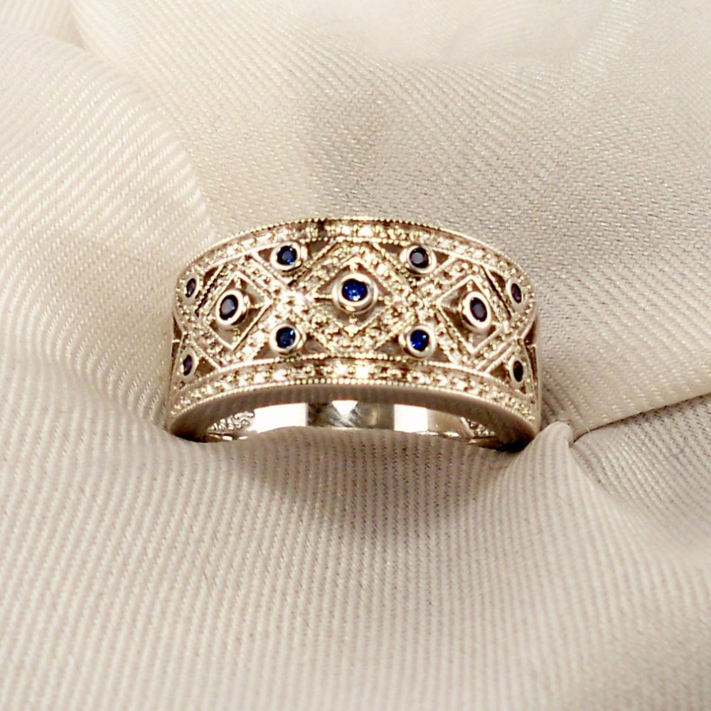 NEW Blue Cubic Zirconias Silver DESIGNER Ring
